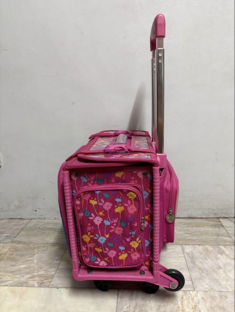 Disney Box Type Trolley Bag (Category: Strollers) located in Quezon City. Submitted by _gabbuy_ (Listing ID 1442870234, Image 2). Description: Brand new Trolley only Withou lung bag.