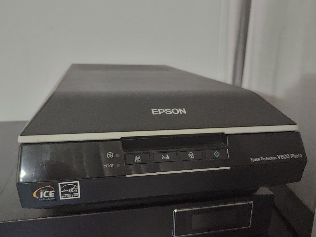 Epson Perfection V600 Photo Scanner477188774136401921