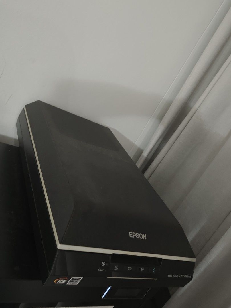 Epson Perfection V600 Photo Scanner477188774136401920