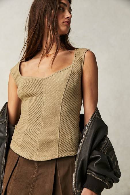 Free People boss babe tank (Category: Others Tops) located in Quezon City. Submitted by tan__k (Listing ID 1442742580, Image 1). Description: Size XS no flaws ribbed tank top features a sweetheart neckline and corset-inspired seaming. rounded bottom hem, and slightly capped sleeves for added shape. Designed to be dressed up or down, this totally timeless tank is the ideal piece to take you from day to night with just a few simple accessories. Tru