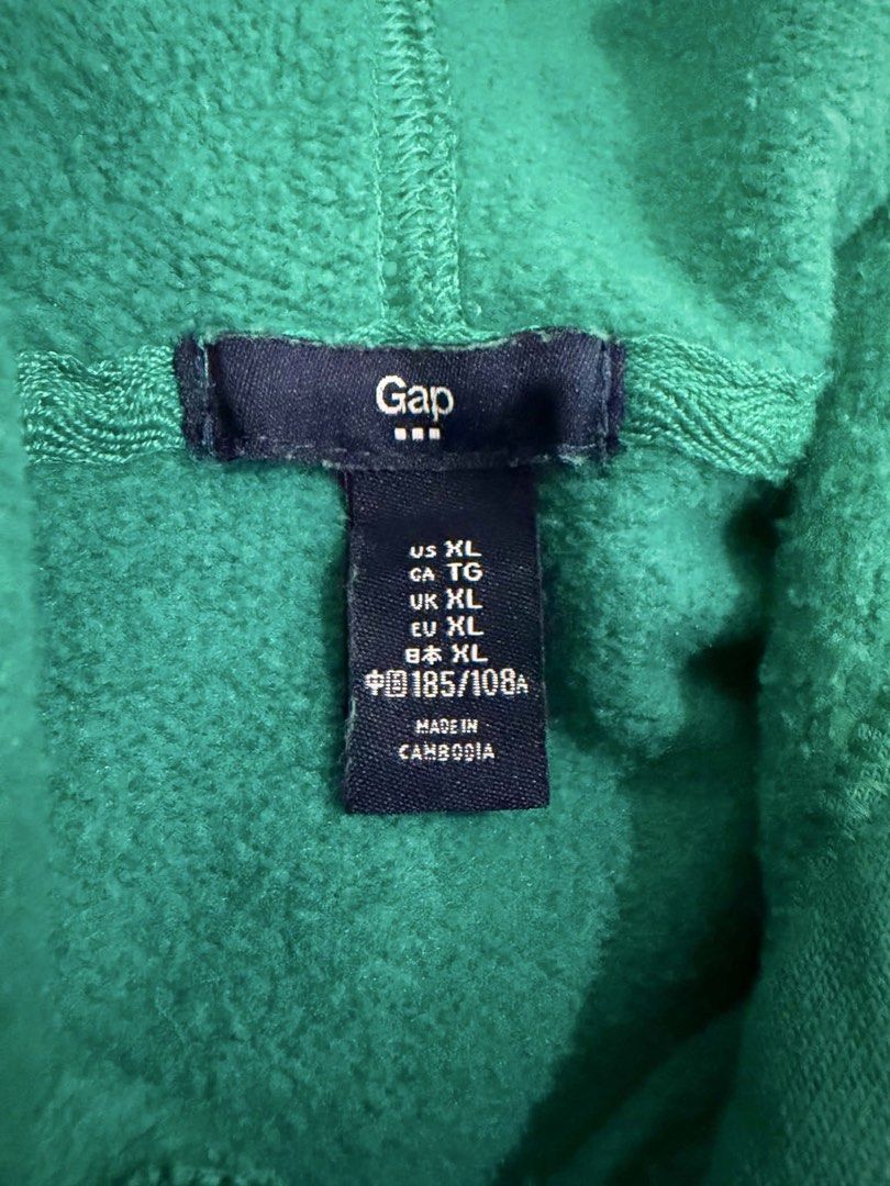 Gap Green Hoodie XL (Category: Hoodies) located in Manila. Submitted by zygshoppp (Listing ID 1442900454, Image 2). Description: • with tag • authentic • worn only thrice • excellent condition Length: 26 inches Pit to Pit: 24.5 inches.
