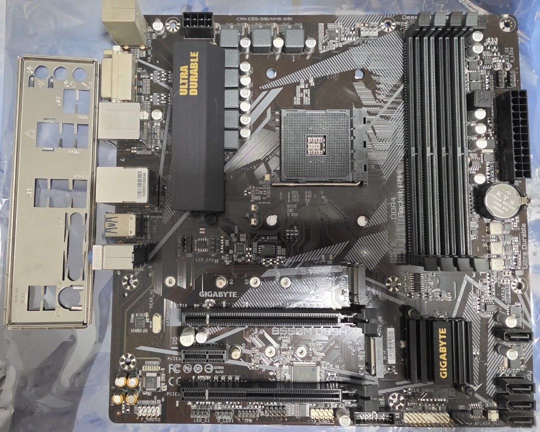 Gigabyte B550M-DS3H Motherboard