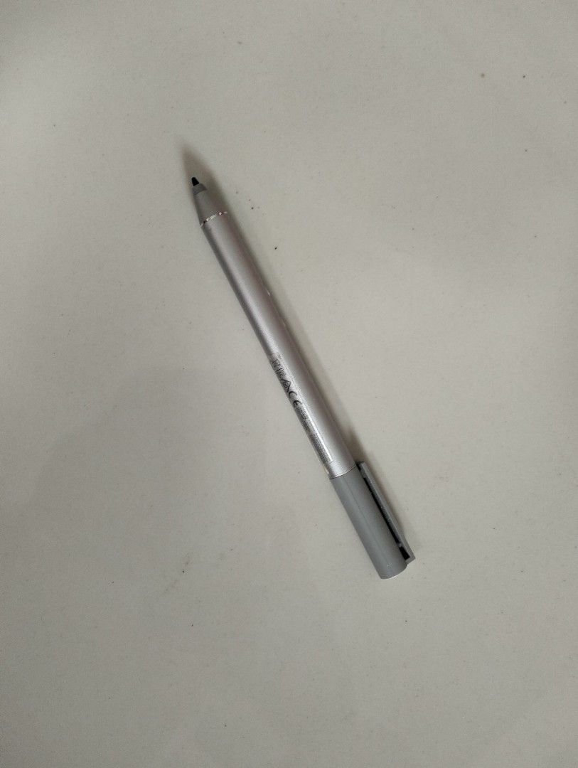 HP Stylus Pen Silver (Category: Other Gadgets) located in San Mateo. Submitted by georgebread (Listing ID 1442782004, Image 1). Description: HP Stylus Pen selling for 400 PESOS Came with my HP x360 Pavillion Barely used it Can't test if working.