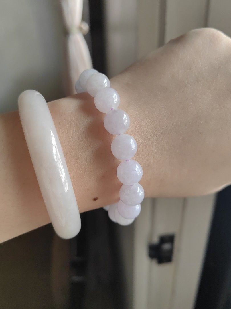 Icy Burma Jadeite light lavender 10mm, 16.5cm (Category: Bracelets) located in Manila. Submitted by givesomespace (Listing ID 1442800944, Image 2). Description: 💜price is firm and final 💜10mm, 16cm+ with certificate 💜natural jadeite light lavender 💜comes with cert, box & jewelry pouch.
