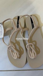 （分類：）位於 。 由 miumiuholidays 提交（商品編號 1442840785，圖片 1）。簡介： 。