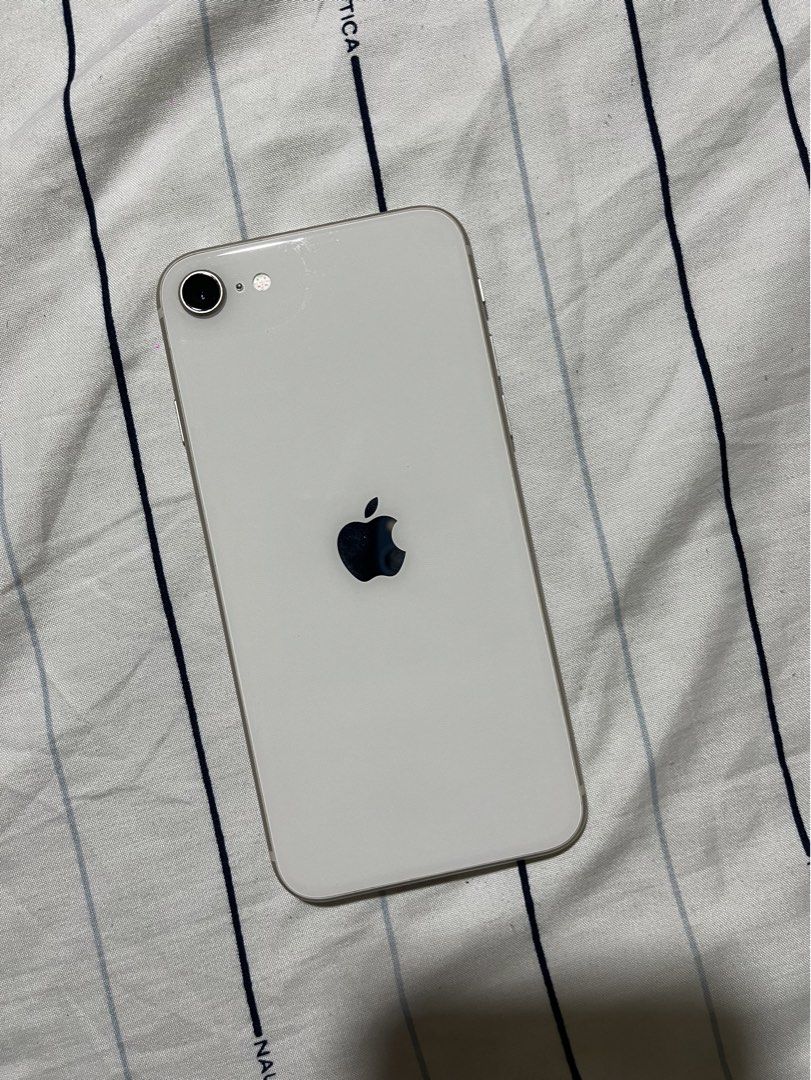 Iphone SE 2024 (3rd gen) NEGOTIABLE!!!! (Category: iPhone SE Series) located in Mandaue City. Submitted by johncarlomunoz (Listing ID 1442878037, Image 1). Description: NEGOTIABLE!! RFS: not used anymore, upgraded to iphone 13 Details: -battery health 75% -no issues -no box, no charger -with used case and sim pin Open for meet up .