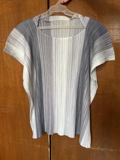 (Category: ) located in . Submitted by pialikestothrift (Listing ID 1442767288, Image 1). Description: .