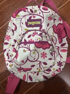 (Category: ) located in . Submitted by thriftclothing101 (Listing ID 1442856848, Image 1). Description: .