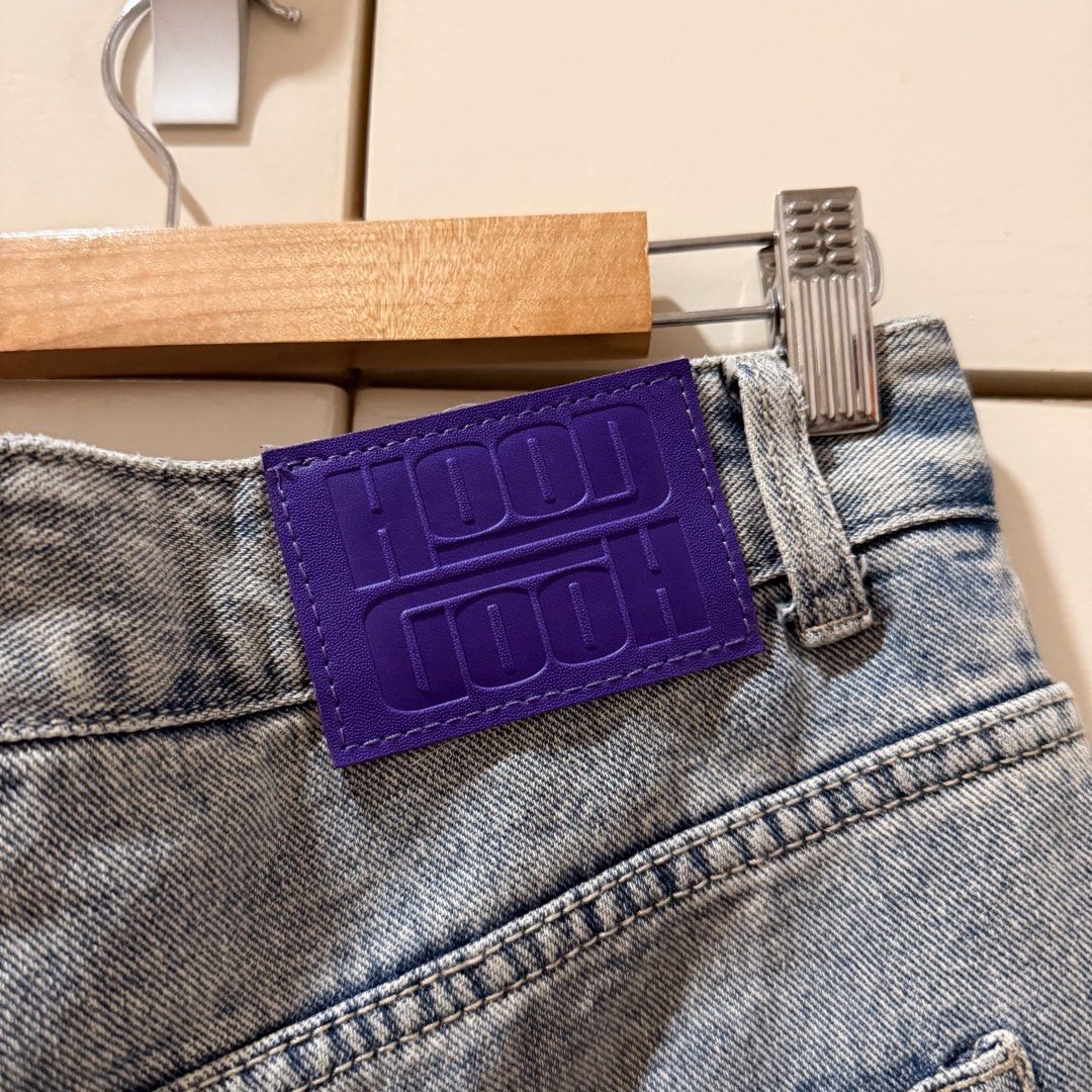 JORTS FROM KOREA 🇰🇷 (Category: Jeans) located in Cabanatuan. Submitted by geleen.declutter (Listing ID 1442818959, Image 3). Description: TRENDY JORTS from South Korean Fashion Brand | Really love this piece Unisex |Size 30-31 (See measurement pics) Length: 26" Leg Hole: 13" Removed tag but unused (can include tag sa shipping) RFS: Size was too big pala for me. Unable to fit this inside the store since they're not allowing for selected items :(