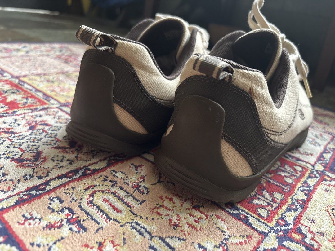 KEEN Jasper Canvas US11 (Category: Sneakers) located in Singapore. Submitted by buy (Listing ID 1442744963, Image 3). Description: No box provided, self collect at my area.