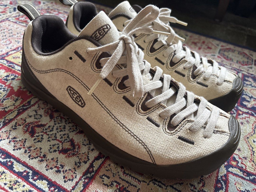 KEEN Jasper Canvas US11 (Category: Sneakers) located in Singapore. Submitted by buy (Listing ID 1442744963, Image 2). Description: No box provided, self collect at my area.