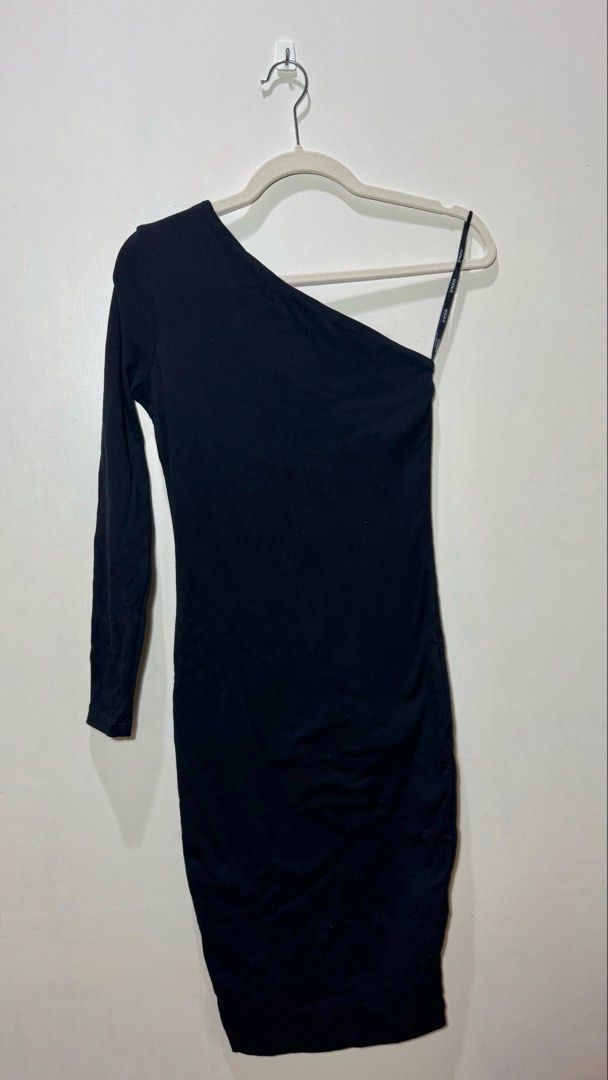 Kookai one shoulder fitted dress (Category: Dresses) located in Cagayan de Oro. Submitted by elyboo (Listing ID 1442841385, Image 1). Description: Brand: Kookai (australian brand) .