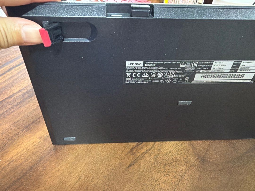 Lenovo ThinkPad Wireless Keyboard with TrackPoint477173763770296326