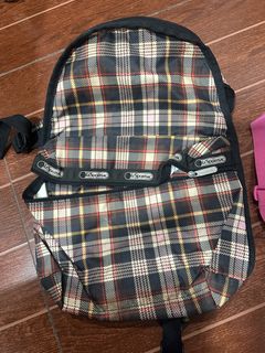 (Category: ) located in . Submitted by thriftclothing101 (Listing ID 1442857349, Image 1). Description: .