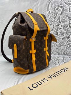 (Category: ) located in . Submitted by redrabbitluxury (Listing ID 1442828952, Image 1). Description: .