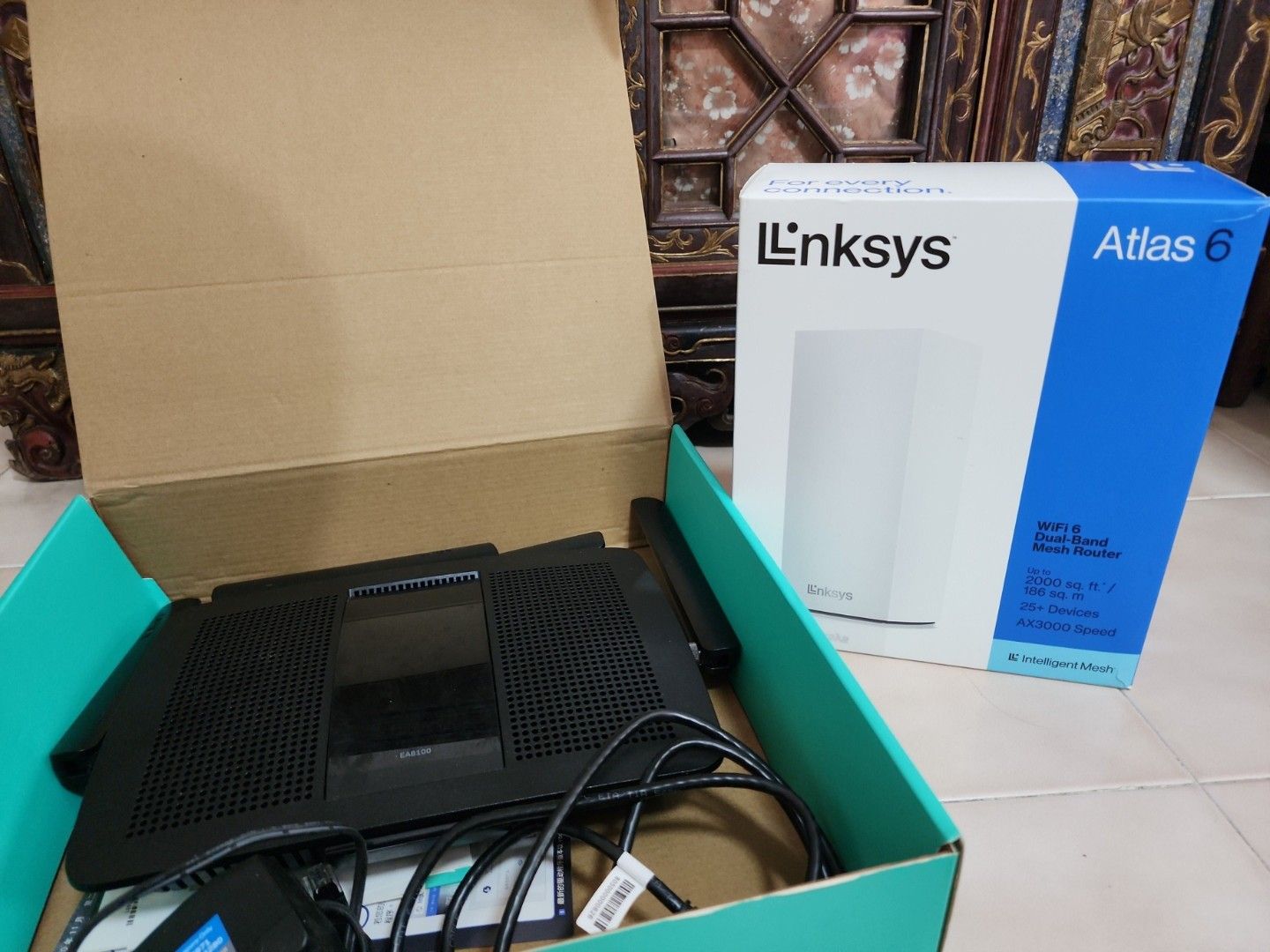 Linksys atlas 6 mesh router and Router
