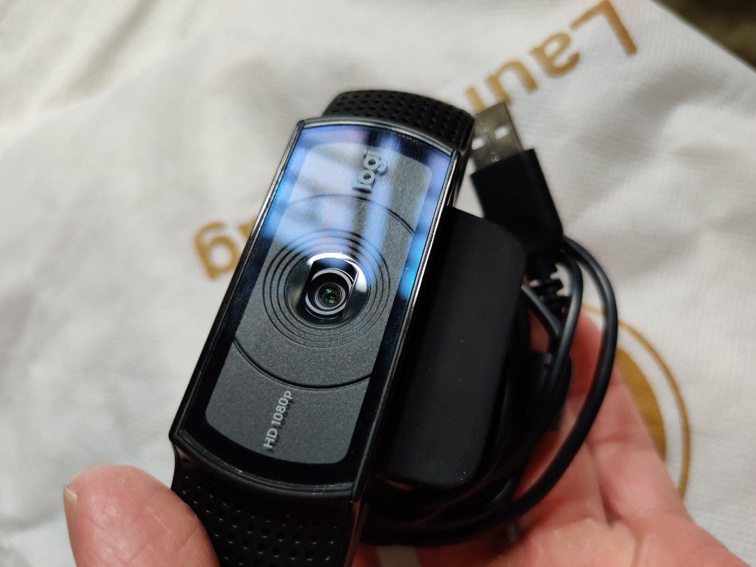 Logitech HD 1080p Webcam with USB Cable477409553983754240
