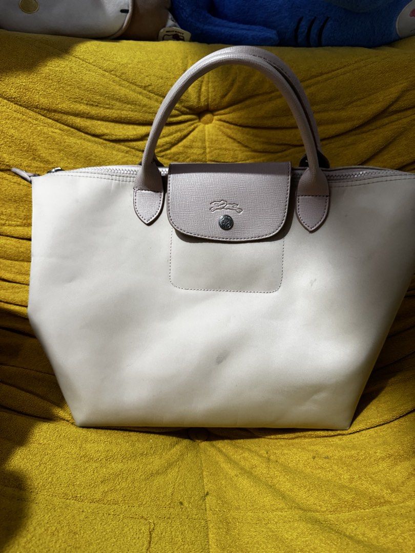 LONGCHAMP PINK TOTE BAG (Category: Luxury Bags & Wallets) located in Manila. Submitted by koriklosets (Listing ID 1442760241, Image 1). Description: FREE SHIPPING MOP : gcash or maya MOD : Jnt or lalamove.