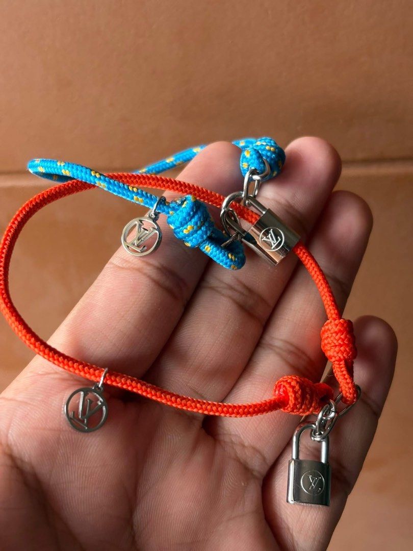Louis Vuitton x Virgil Abloh Silver Lockit Bracelet (Category: Luxury Accessories) located in Quezon City. Submitted by dufflebag_boy (Listing ID 1442875514, Image 2). Description: Louis Vuitton x Virgil Abloh Silver Lockit Bracelet -Price: 4,000 aspack -Size: osfa adjustable (unisex) -Excellent condition HMU 📩.
