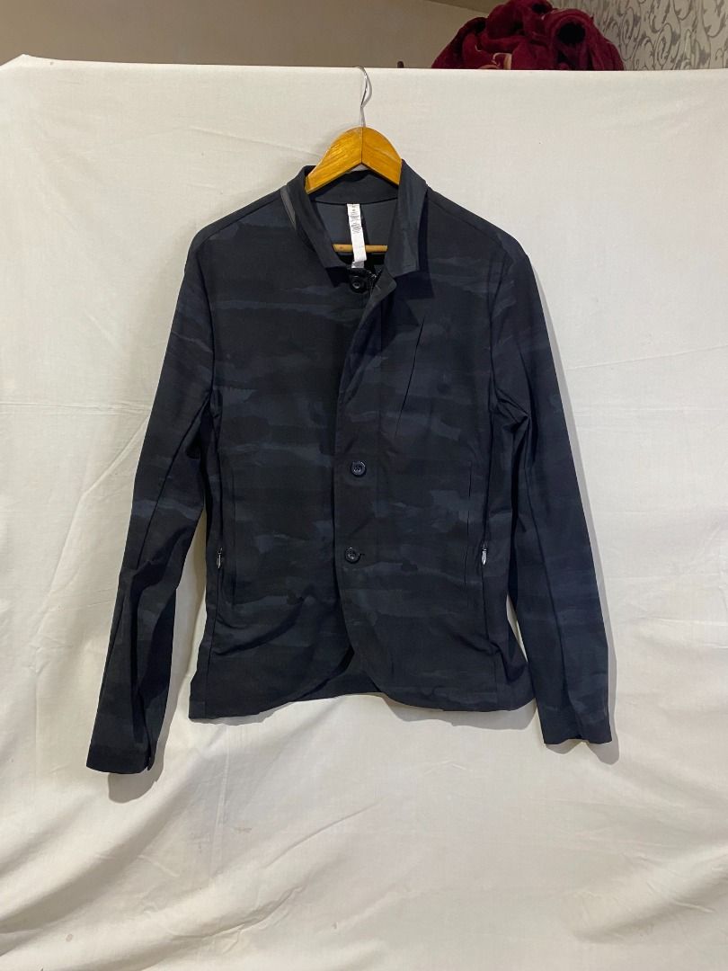 LULULEMON "AIRING OUT BLAZER" CAMO TECHNICAL BLAZER JACKET (Category: Activewear) located in Antipolo. Submitted by canadafindss (Listing ID 1442913174, Image 2). Description: Visit & Follow Canada Finds for premium thrift, streetwear, vintage, and branded activewear from Canada 🇨🇦 More items posted regularly: https://www.carousell.ph/u/canadafindss LULULEMON "AIRING OUT BLAZER" CAMO TECHNICAL BLAZER JACKET Napakalupit, de-kalidad, at selyado a