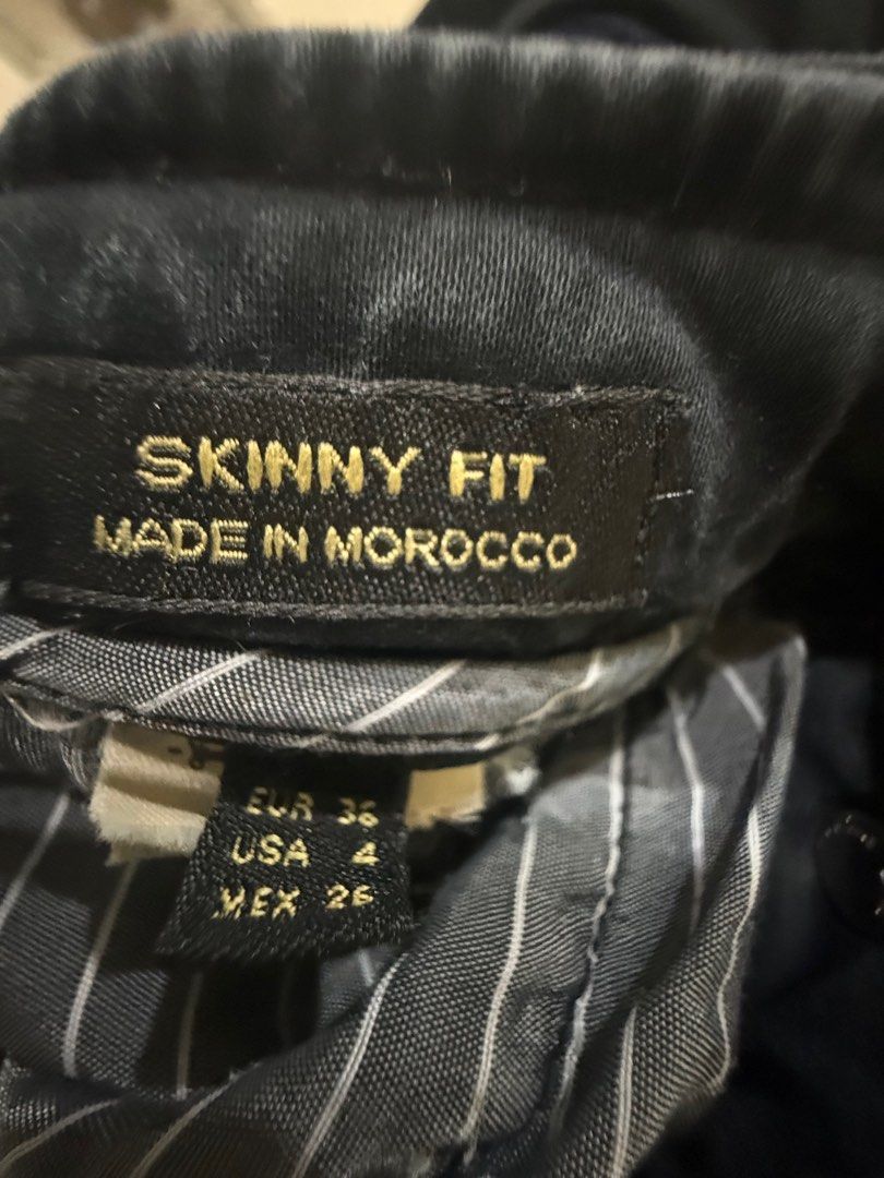 Massimo Dutti Skinny Fit Jeans - Black (Category: Babies & Kids Fashion) located in Pasig City. Submitted by rl1617 (Listing ID 1442872906, Image 3). Description: Massimo Dutti black skinny jeans (EUR 36/US 4). Made in Morocco. Classic five-pocket style Hi mamas! Cleaning out my child’s closet to make space. Most of these items were either worn once for photos or never worn at all. Keeping prices low so they can find a new home! 📌 ITEM DETAILS &