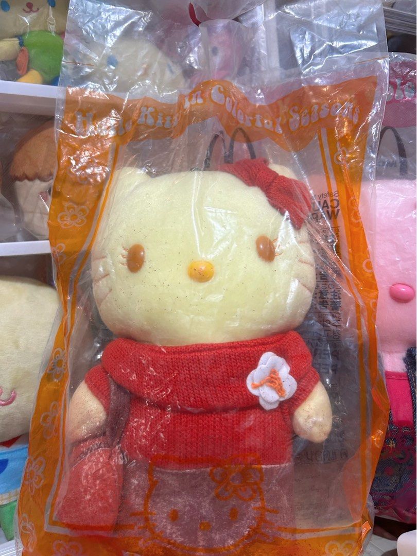 Mcdonalds Hello Kitty Colorful Seasons (Category: Plushies & Soft Toys) located in Manila. Submitted by zscollectibles (Listing ID 1442808007, Image 2). Description: Rare/Vintage 2001 McDonald's Hello Kitty Colorful Seasons plush toys. Nagbakbak si autumn, si spring nag opened yung packaging half opened ganun. As is. WYSWYG. Please read before messaging. Thank you. ❗️No return no exchange. Actual item posted. ❗️No haggling. LP Posted. ❗️No cancel