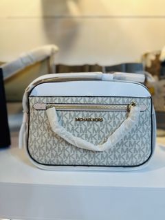 (Category: ) located in . Submitted by bagitupshopph (Listing ID 1442741602, Image 1). Description: .