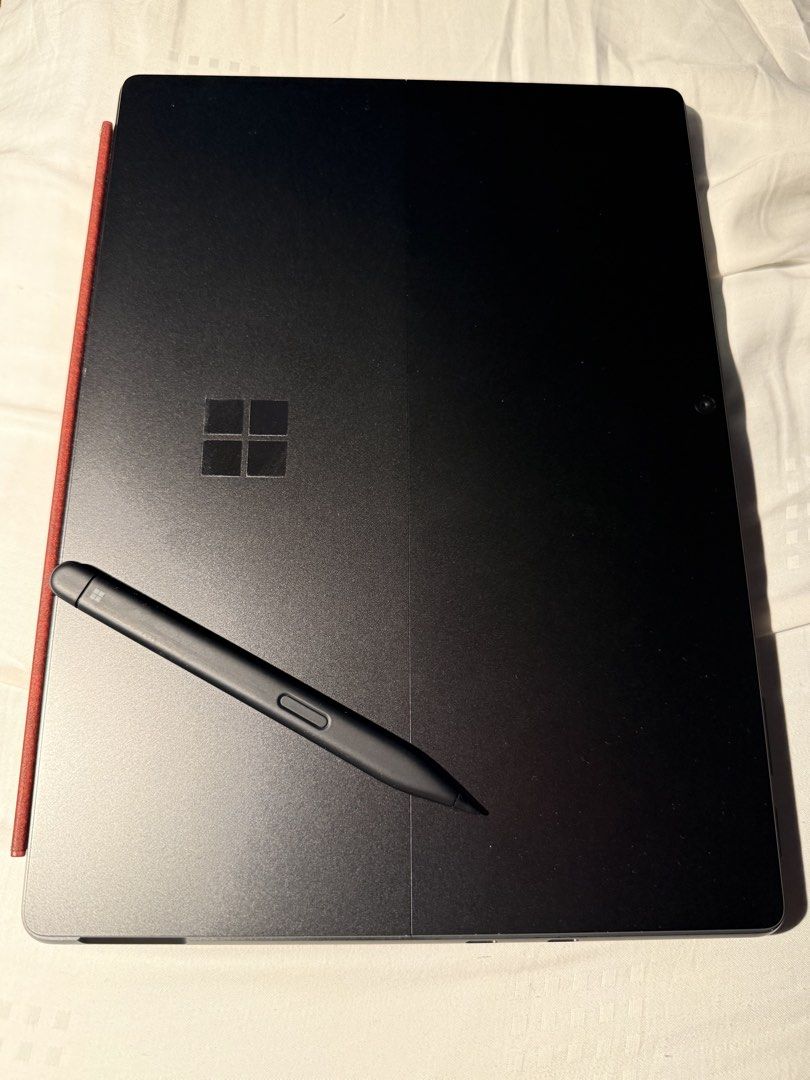 Microsoft Surface Pro 9 12th Gen Intel Core i5 8GB RAM 256GB Graphite