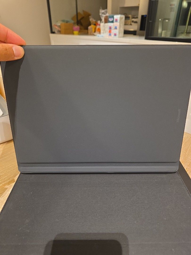 Microsoft Surface Pro 9 (Graphite) - i5/8GB/256GB Bundle (Keyboard )477773544639713282