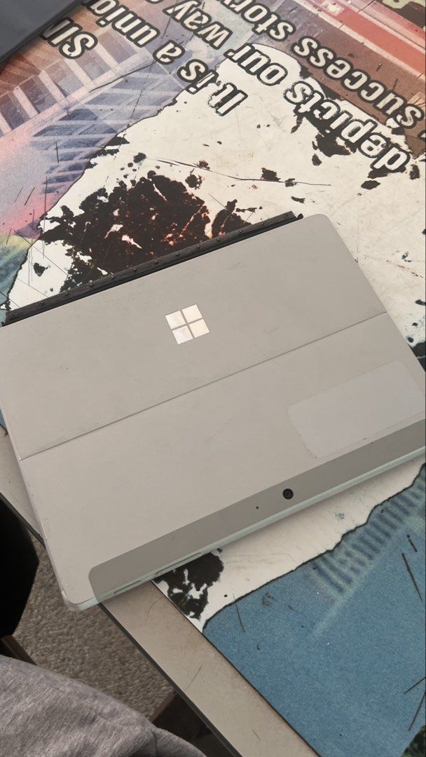 Microsoft Surface with Keyboard477791744364400640