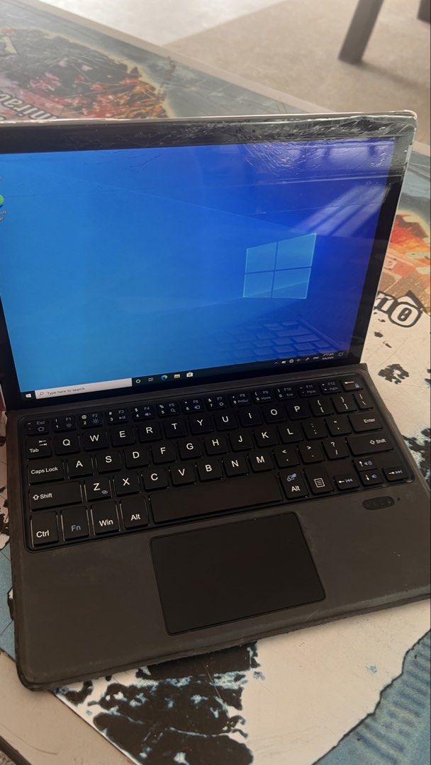 Microsoft Surface with Keyboard477791744364400641
