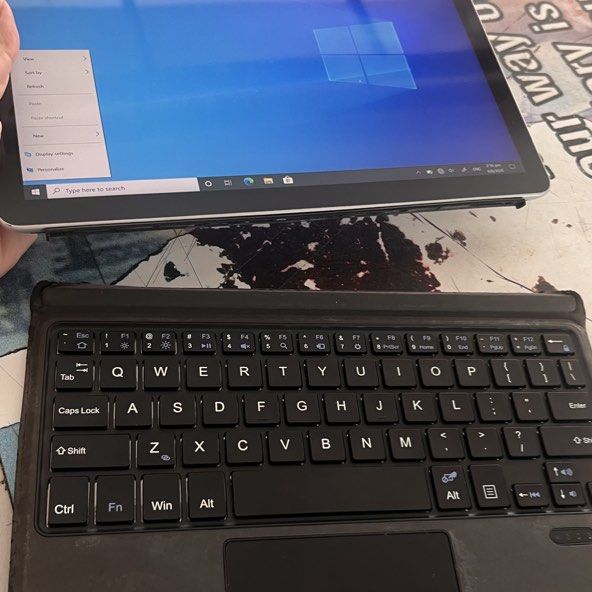 Microsoft Surface with Keyboard477791744364400642