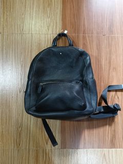 (Category: ) located in . Submitted by alwaysgoodzthrift (Listing ID 1442825910, Image 1). Description: .