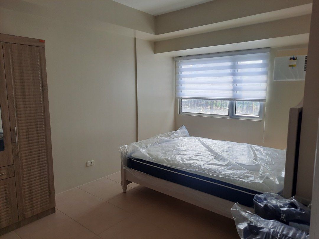 NEW 2 Bedroom with Balcony inside Arca South (Category: Apartments & Condos) located in Manila. Submitted by Alissa04 (Listing ID 1442803138, Image 2). Description: 2 BEDROOM - FURNISHED 42sqm with Balcony Avida Towers One Union Place Location : Arca South , Taguig City Never Used Never Tenanted 35k per month 2month Advance 2 months security deposit DM your inquiry! I can send 2 more units of the same! Long Term Rent only.