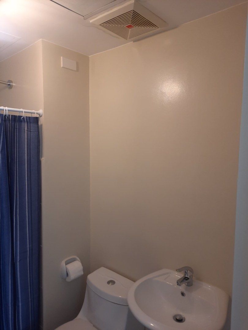 NEW 2 Bedroom with Balcony inside Arca South (Category: Apartments & Condos) located in Manila. Submitted by Alissa04 (Listing ID 1442803138, Image 3). Description: 2 BEDROOM - FURNISHED 42sqm with Balcony Avida Towers One Union Place Location : Arca South , Taguig City Never Used Never Tenanted 35k per month 2month Advance 2 months security deposit DM your inquiry! I can send 2 more units of the same! Long Term Rent only.