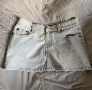 (Category: ) located in . Submitted by ccyahh44 (Listing ID 1442771253, Image 1). Description: .