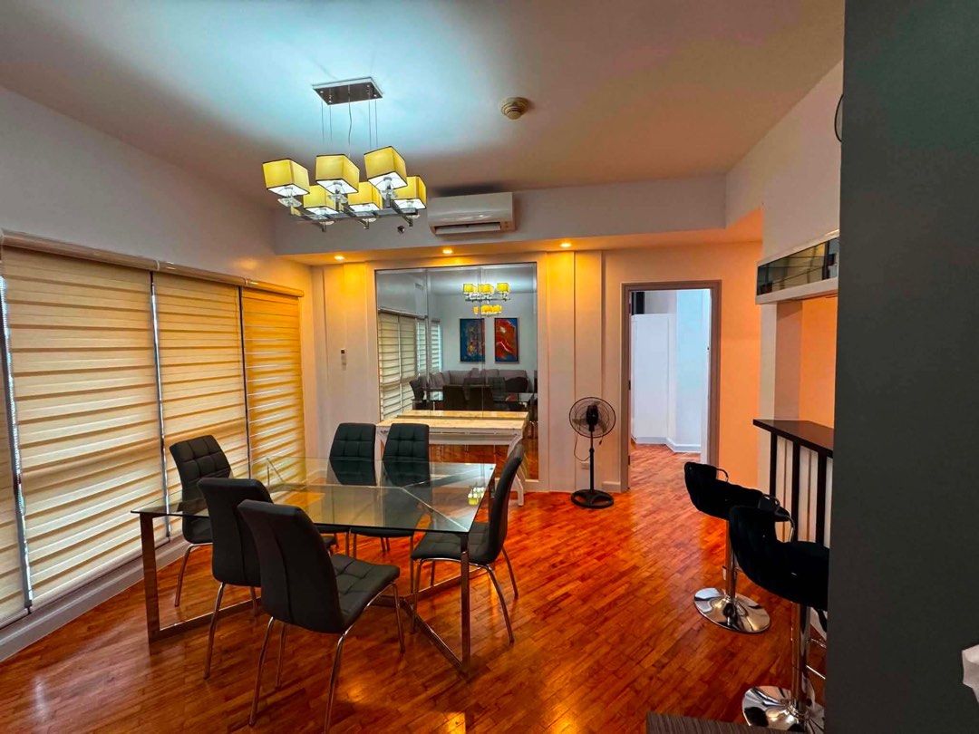 NORTH JOYA ROCKWELL (Category: Apartments & Condos) located in Taguig. Submitted by monique.theleadrealty (Listing ID 1442879699, Image 2). Description: North joya 210k 150 sqm 3 br with 3 toilet and bath 1 maid room with toilet and bath 2 balcony 1 parking -45th floor-sub penthouse high ceiling -Facing Proscenium theater and Pasig River -newly renovated -closest access to the mall via bridgeway.