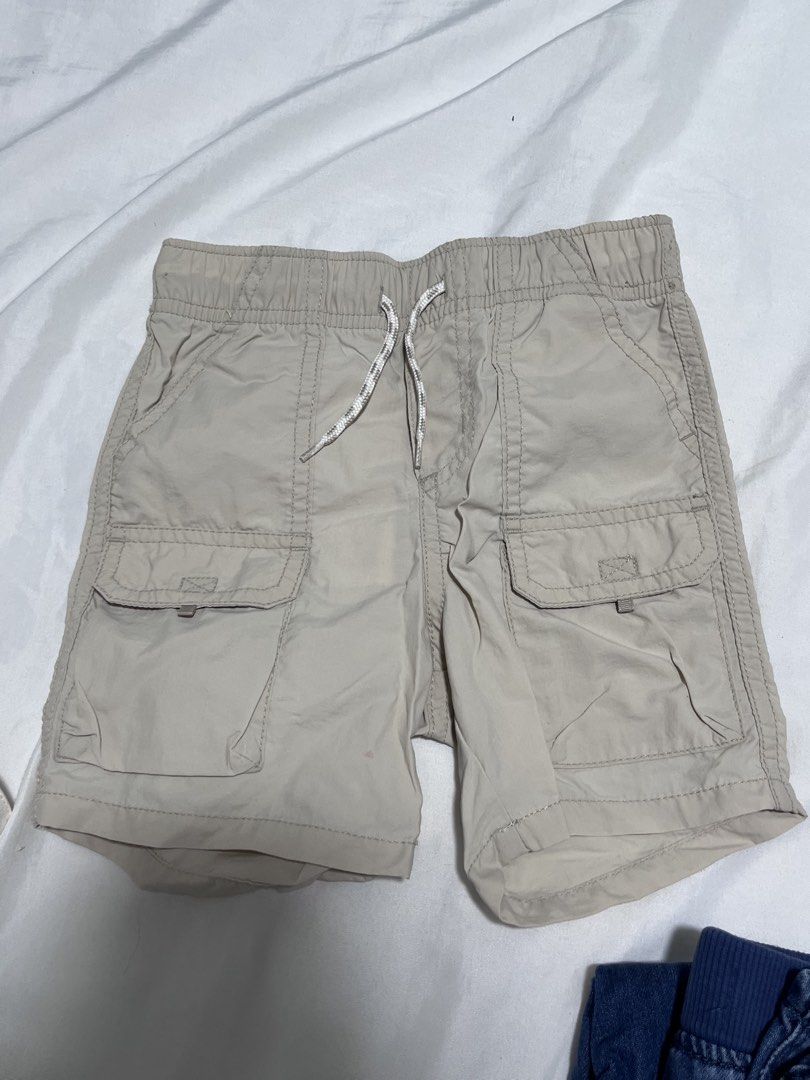 Old Navy shorts presko size 3T (Category: Babies & Kids Fashion) located in Cavite. Submitted by paula3 (Listing ID 1442733676, Image 1). Description: .