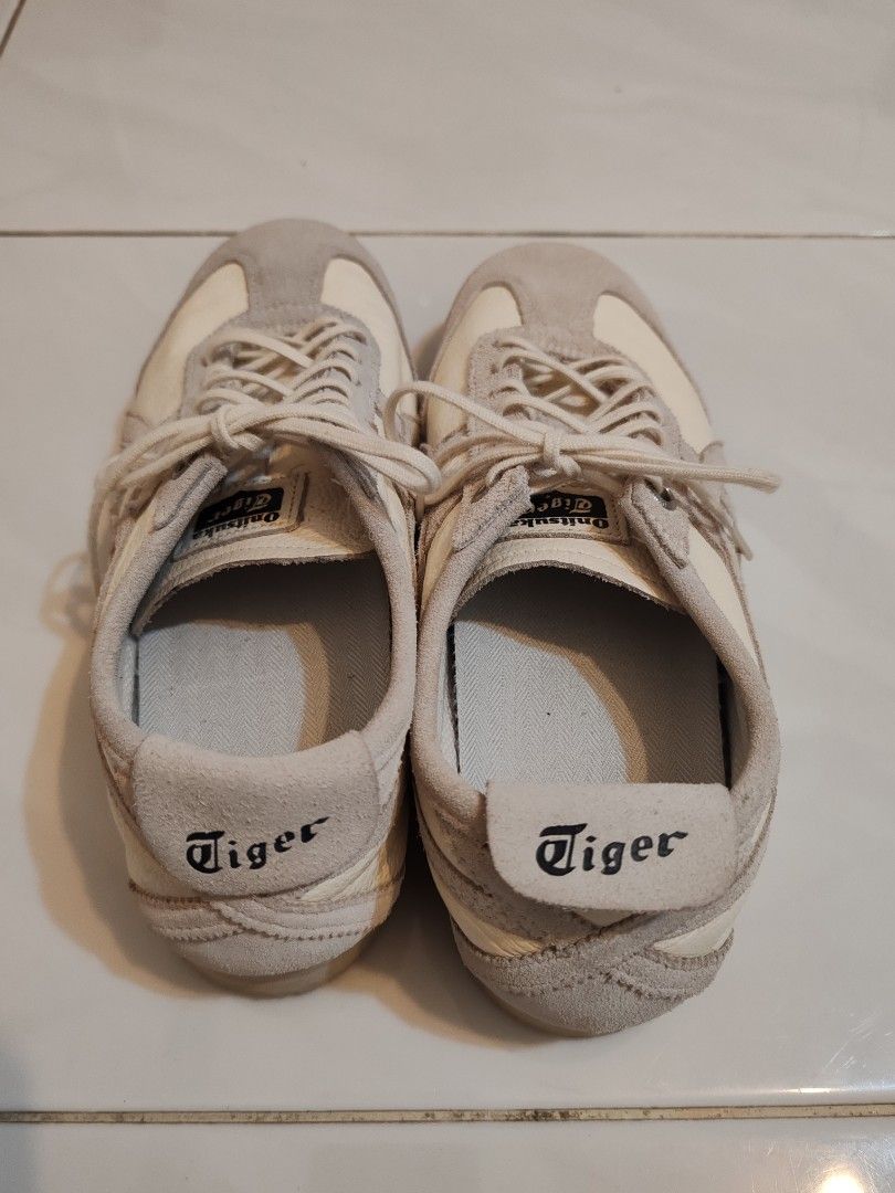 Onitsuka Tiger Mexico 66 SD Sneakers (Category: Sneakers) located in Singapore. Submitted by l1g_01 (Listing ID 1442905356, Image 3). Description: -MEXICO 66 SD VIN -Size 38 -Light use -Don't mind if the color is not consistent. -The shoes have been professionally cleaned once and are in good condition. -Self collect at ubi mrt.