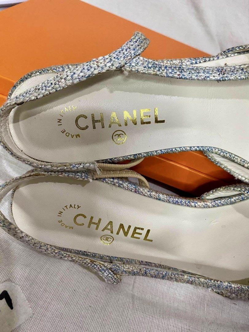 Original Chanel Tweed Flat Shoes🥿 (Category: Flats & Sandals) located in Manila. Submitted by luxurycollectionhouse (Listing ID 1442913586, Image 2). Description: Size: 38.5(Women)..