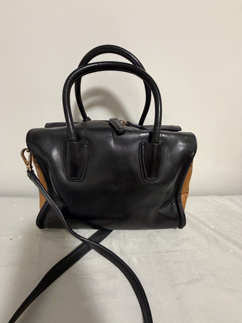 ORIGINAL MCM TWO WAY BAG (Category: Luxury Bags & Wallets) located in Carranglan. Submitted by manella07 (Listing ID 1442803851, Image 2). Description: Original Mcm two way bag made in Korea in Good Condition.