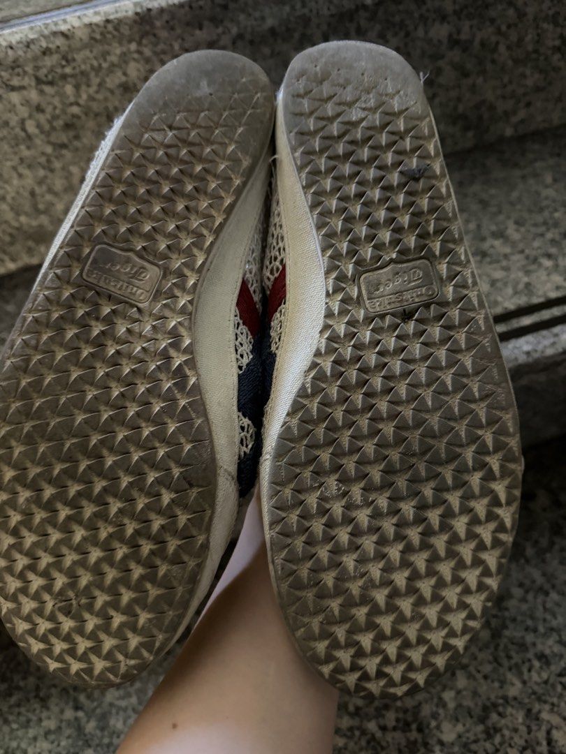 Original Onitsuka (Category: Casual Shoes) located in Quezon City. Submitted by monicacle (Listing ID 1442832657, Image 3). Description: Needs cleaning.