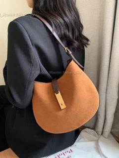 (Category: ) located in . Submitted by fashion.luxe (Listing ID 1442766756, Image 1). Description: .