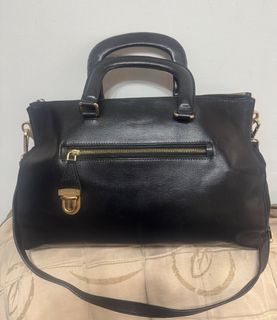 (Category: ) located in . Submitted by urban_thrift_09 (Listing ID 1442810924, Image 1). Description: .
