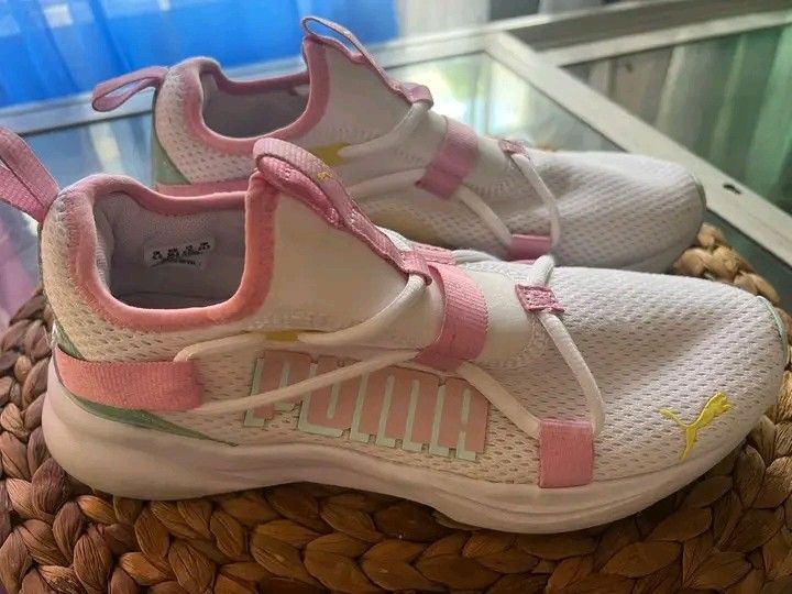Puma Softride Rift Pop Glitch sneakers (Category: Sneakers) located in Marikina City. Submitted by ms.crybabe (Listing ID 1442739364, Image 3). Description: New arrival‼️‼️ Puma Softride Rift Pop Glitch sneakers size 38.5 Sale sale at 800 ‼️‼️.