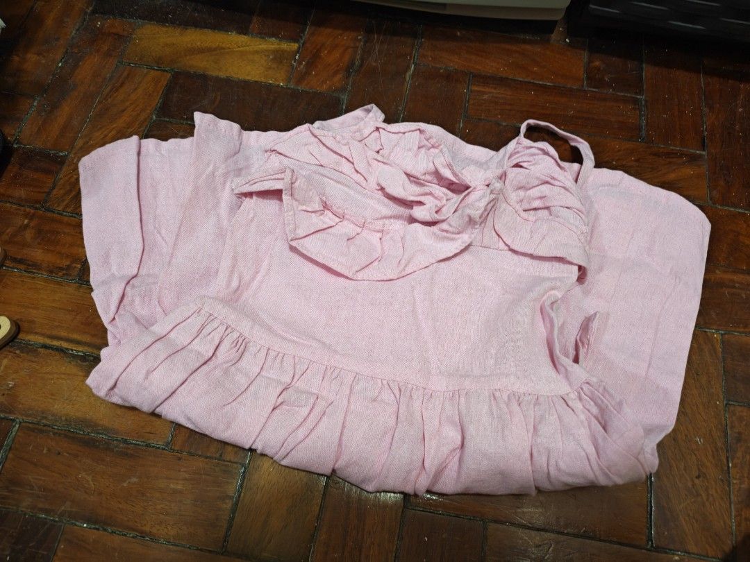 Random baby clothes (Category: Babies & Kids Fashion) located in Santa Rosa. Submitted by authenticsforless (Listing ID 1442850958, Image 3). Description: free when you buy from any of my listings 9-12 months.