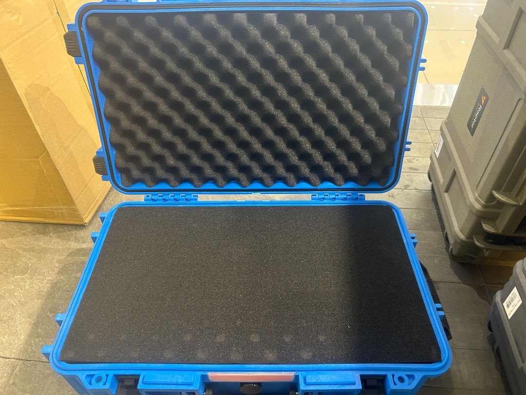 Raptor Blue Protective Hard Case with Wheels and Foam (Category: Cases & Sleeves) located in Caloocan City. Submitted by emm_enable (Listing ID 1442798212, Image 3). Description: - Blue Raptor protective case - Built-in wheels and retractable handle for easy transport - Foam-lined interior for maximum gear protection - Secure latches to keep your items safe - Ideal for cameras, equipment, or valuables needing extra security - Ready for your next 