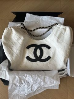 (Category: ) located in . Submitted by astellparis (Listing ID 1442867110, Image 1). Description: .