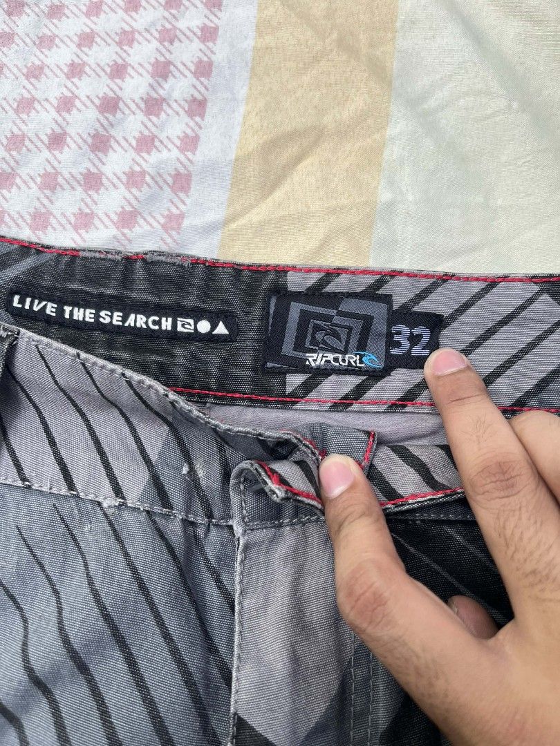 Ripcurl Cargo Shorts (Category: Shorts) located in Manila. Submitted by montillano25396 (Listing ID 1442821986, Image 3). Description: Ripcurl Cargo Shorts Dimes: 33 x 21 x 11 Good Condition Issue: some scratches only.