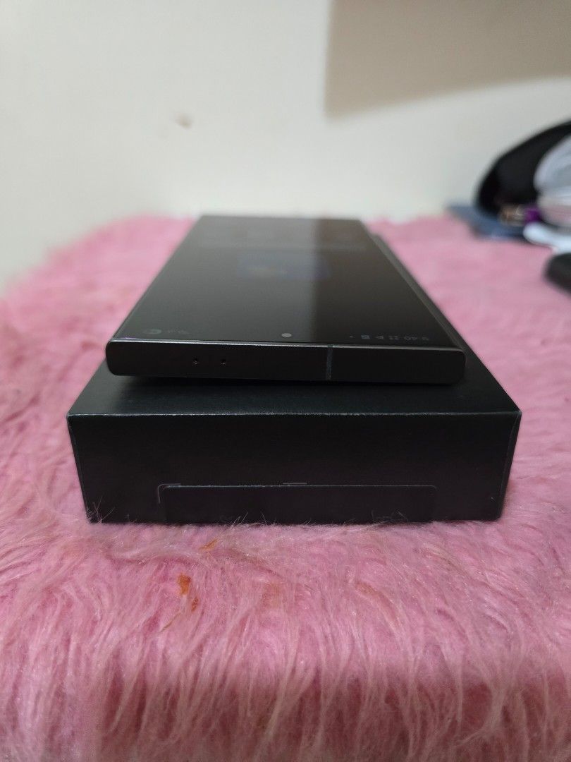 SAMSUNG S24 ULTRA 12/256 (Category: Samsung) located in Paranaque City. Submitted by jeys17 (Listing ID 1442807034, Image 3). Description: FOR SALE 💸 💯 SAMSUNG S24 ULTRA 12+12/256 DUAL SiM ✅️ NTC ✅️ SNAPDRAGON 💯 OPENLiNE 👌 FiNGERPRiNT ✔️ FACE ID 🌝✔️ SUPER SMOOTH 💯👌 MAY WARRANTY PA HANGGANG JULY 😇💯 NO HiSTORY OF REPAiR UNiT BOX ONLY BATTERY 🔋💯 💪 UNLI CHECK SA MEETUP 💯✅️ ₱ 32K 💸💯..